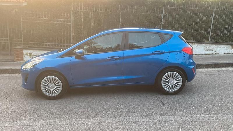 Usata Ford Fiesta 75 CV (55 kW) 2020 Blu Utilitaria