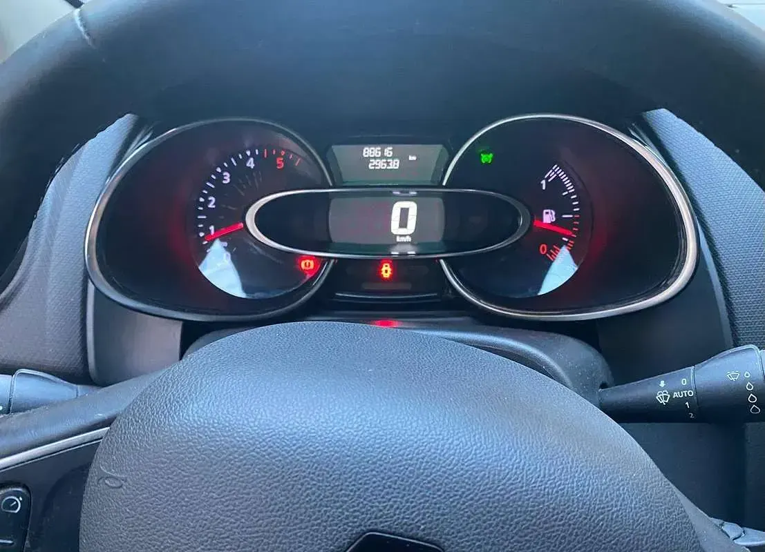 Usata Renault Clio Intens 90 CV (66 kW) 2016 Rosso Utilitaria