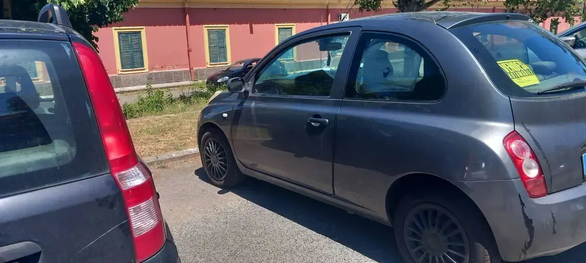 Usata Nissan Micra Visia 80 CV (58 kW) 2003 Grigio Utilitaria