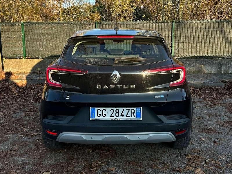 Usata Renault Captur Zen 94 CV (69 kW) 2021 Nero SUV