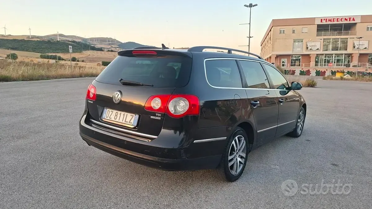 Usata VW Passat 105 CV (77 kW) 2010 Nero metallizzato Station wagon