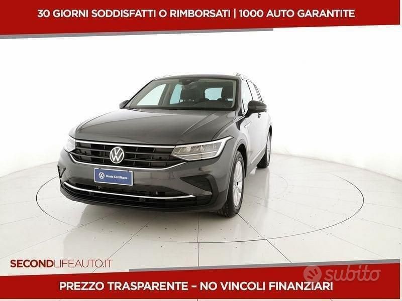 Grigio Usata 2023 VW Tiguan Life SUV | 33.300 € (Buon prezzo) - Immagine 1/4