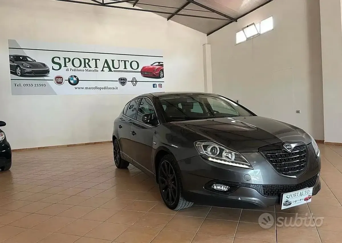 Usata Lancia Delta S 190 CV (139 kW) 2013 Grigio Utilitaria