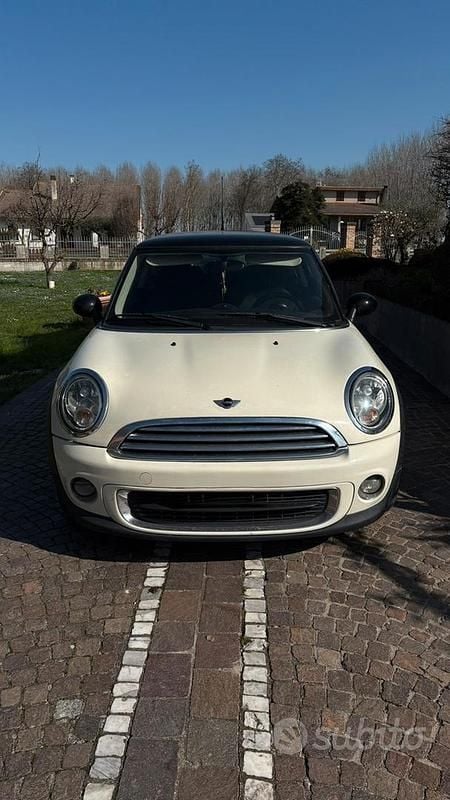 Usata Mini ONE 75 CV (55 kW) 2011 Bianco Utilitaria