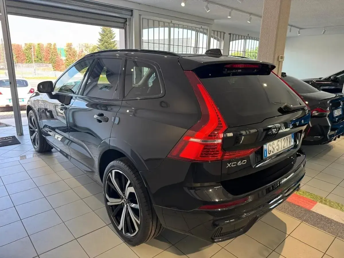 Usata Volvo XC60 Plus 197 CV (144 kW) 2024 Nero SUV