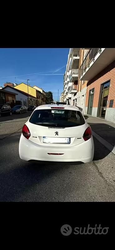 Usata Peugeot 208 82 CV (60 kW) 2016 Bianco Utilitaria