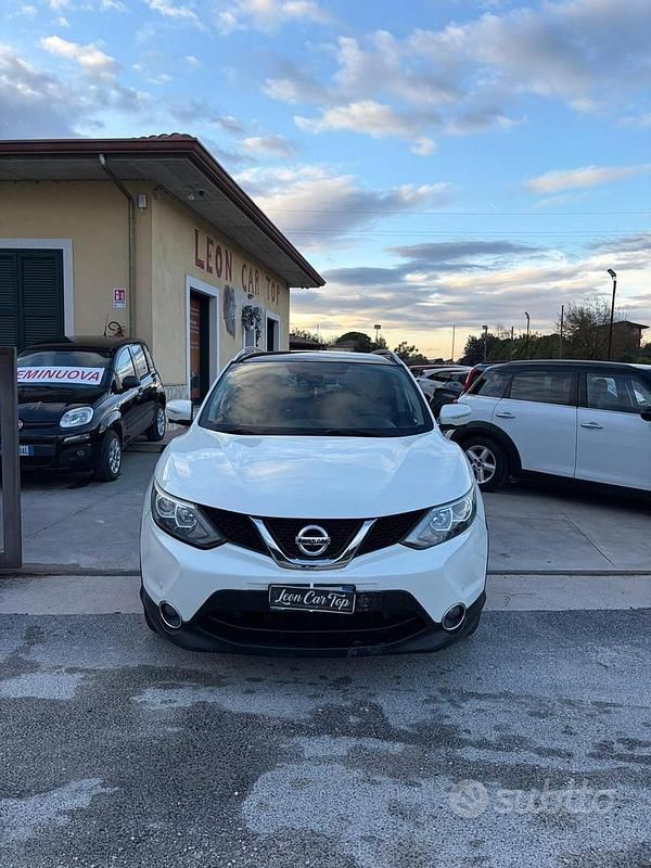 Usata Nissan Qashqai Tekna 110 CV (80 kW) 2015 Bianco SUV