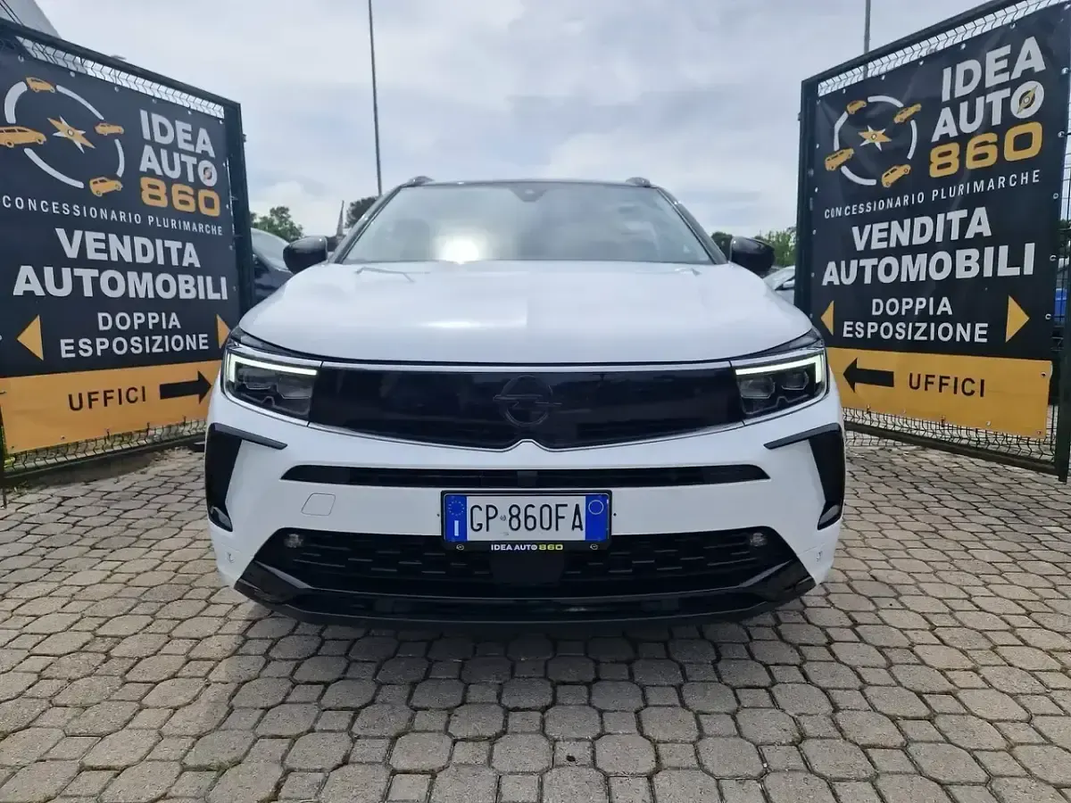 Käytetty Opel Grandland X Ultimate 200 HP (147 kW) 2023 Valkoinen Katumaasturi