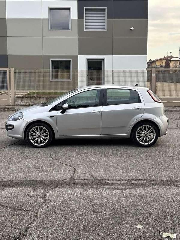 Usata Fiat Punto Evo Dynamic 75 CV (55 kW) 2011 Other Utilitaria
