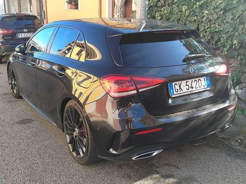 Nero Usata 2019 Mercedes A220 Edition 1 Tre volumi | 25.000 € (Buon prezzo) - Immagine 1/4
