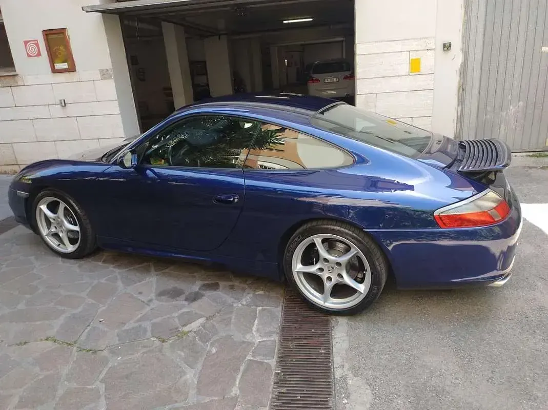 Usata Porsche 911 Carrera 320 CV (235 kW) 2001 Coupé