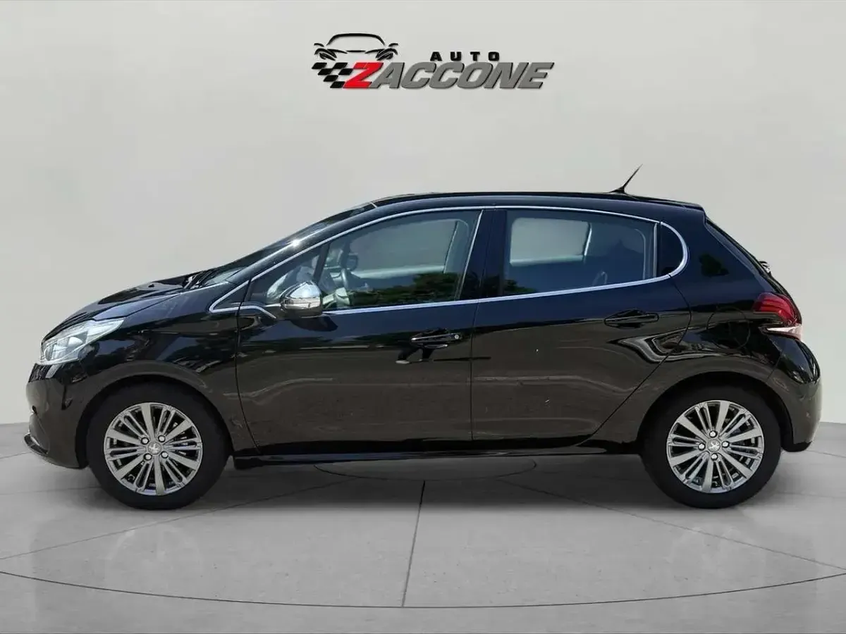 Begagnad Peugeot 208 Allure 83 HK (61 kW) 2019 Other Halvkombi