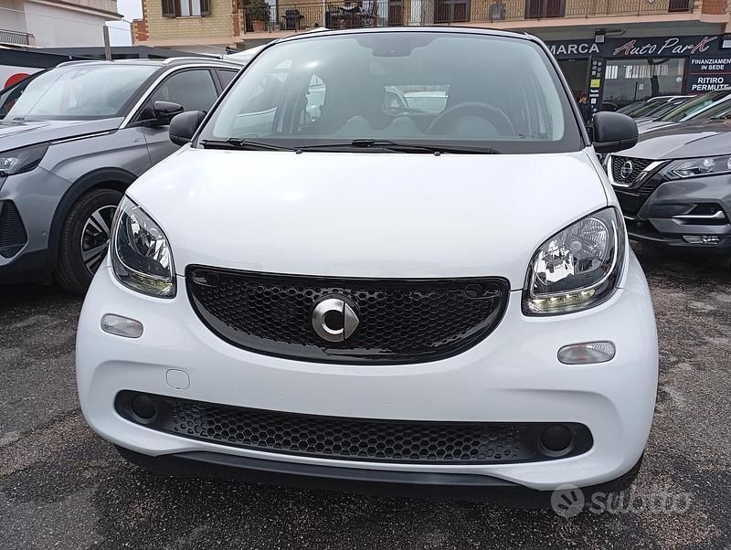 Usata Smart ForFour Passion 90 CV (66 kW) 2018 Bianco Utilitaria