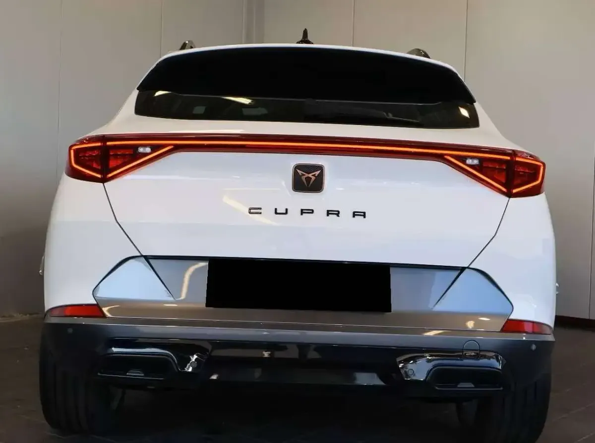 Usata Cupra Formentor 150 CV (110 kW) 2023 "candy" weiss SUV