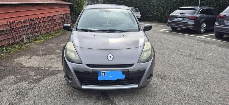 Usata Renault Clio II 68 CV (50 kW) 2010 Berlina