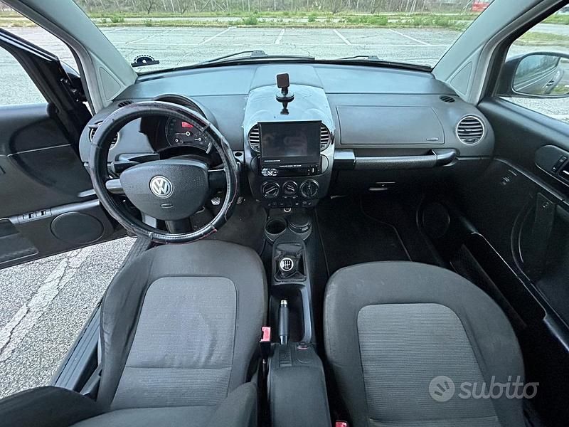 Usata VW New Beetle 105 CV (77 kW) 2006 Nero Utilitaria