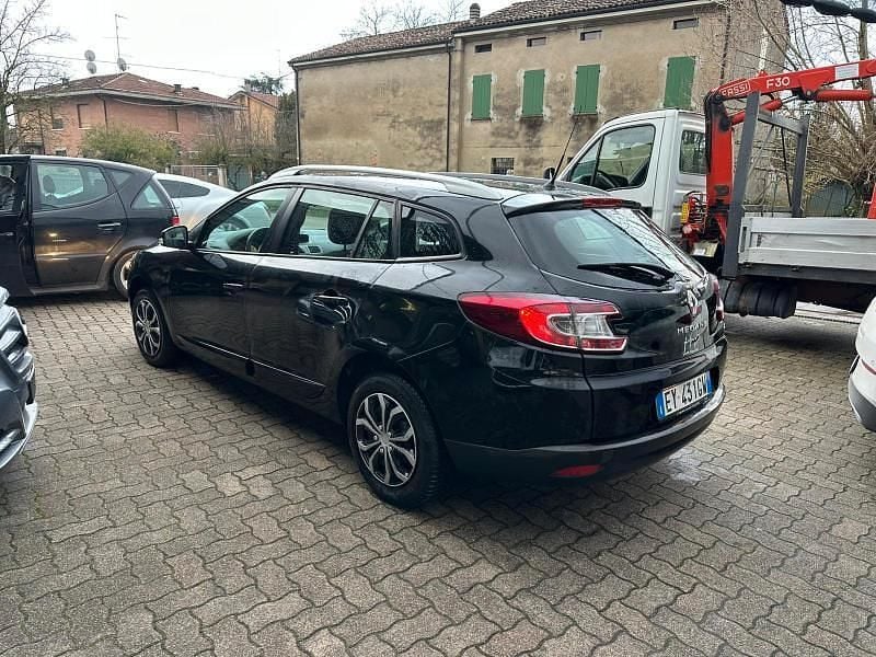 Usata Renault Mégane GrandTour 95 CV (69 kW) 2015 Viola Station wagon