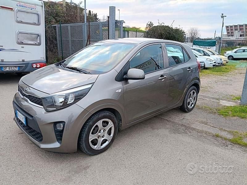 Usata Kia Picanto 2018 Grigio Utilitaria