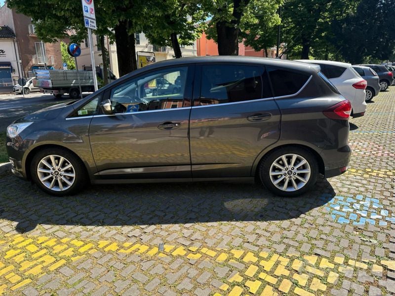 Usata Ford C-MAX 120 CV (88 kW) 2016 Grigio Monovolume