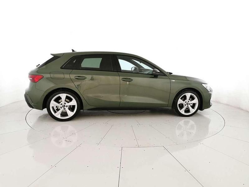 Usata Audi A3 Sportback S-Line 150 CV (110 kW) 2025 Verde Utilitaria