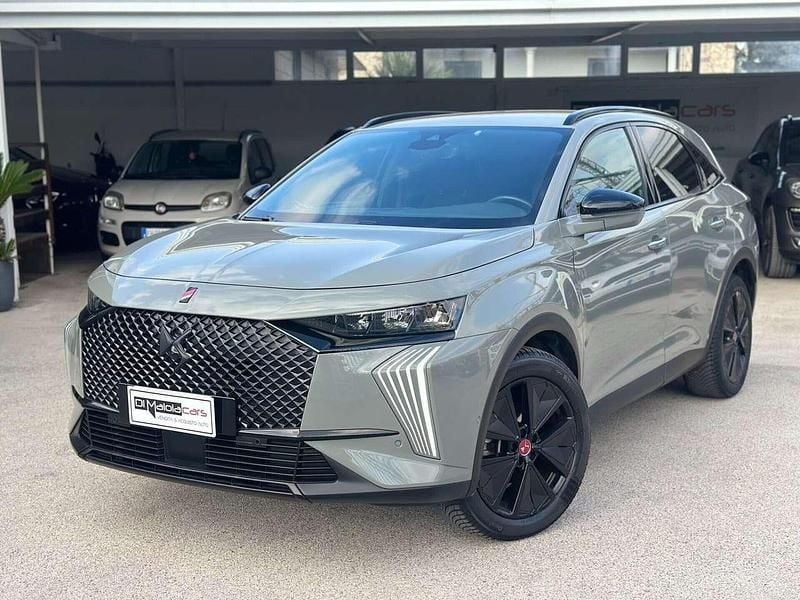Grigio Usata 2024 DS Automobiles DS7 Crossback Performance SUV | 25.990 € (Buon prezzo) - Immagine 1/4