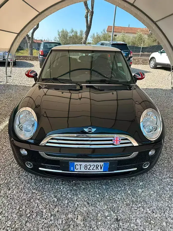 Usata Mini Cooper 116 CV (85 kW) 2005 Nero Utilitaria