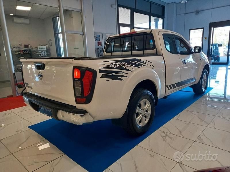 Usata Nissan Navara Acenta 163 CV (119 kW) 2016 Bianco Pick-up