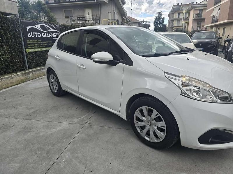 Usata Peugeot 208 Allure 75 CV (55 kW) 2018 Other Utilitaria