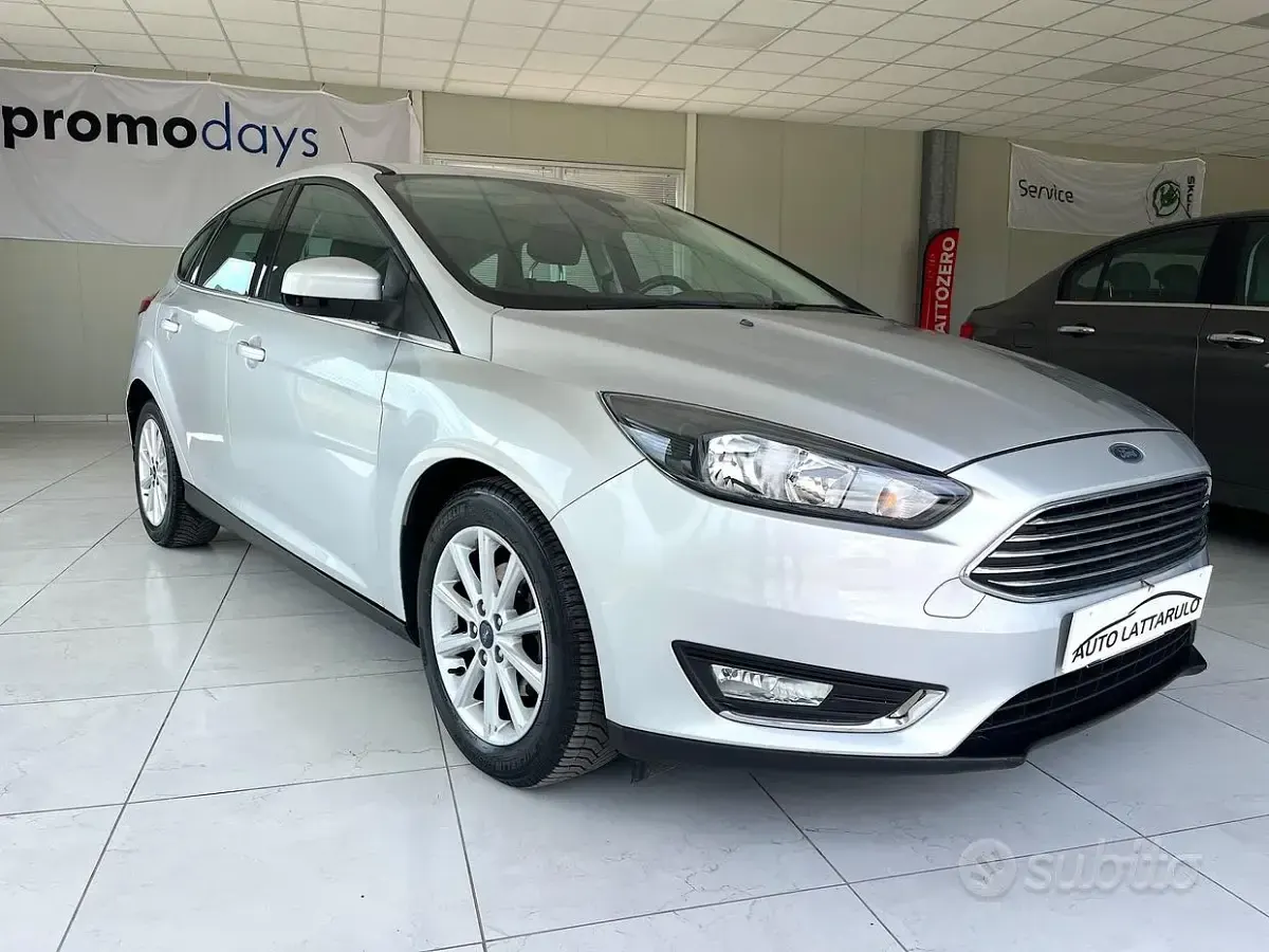 Usata Ford Focus Titanium X 120 CV (88 kW) 2015 Grigio Berlina