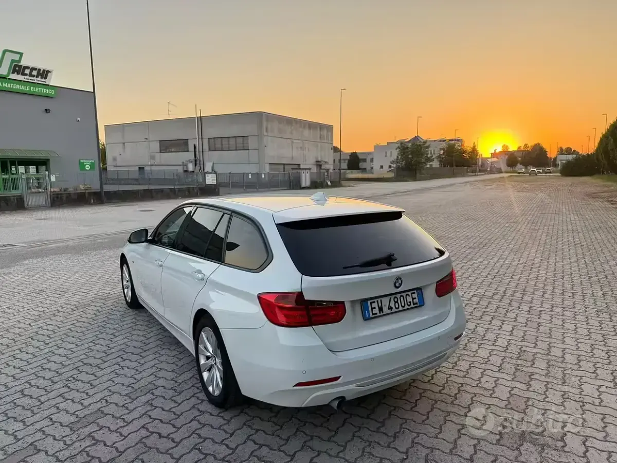 Usata BMW 316 Sport Line 116 CV (85 kW) 2014 Bianco Station wagon