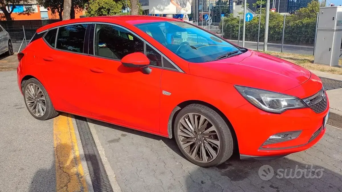 Usata Opel Astra Innovation 110 CV (80 kW) 2015 Berlina