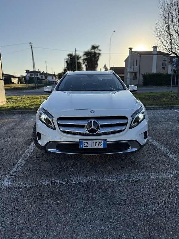 Usata Mercedes GLA200 136 CV (100 kW) 2015 SUV