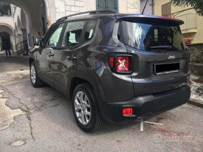 Usata Jeep Renegade 110 CV (80 kW) 2017 Grigio SUV