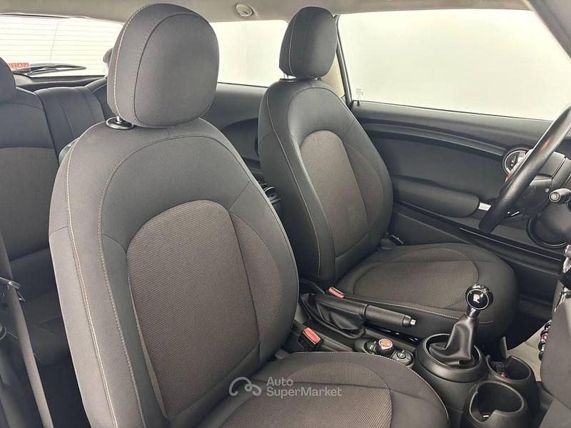 Usata Mini One Clubman 95 CV (69 kW) 2017 Blu Station wagon