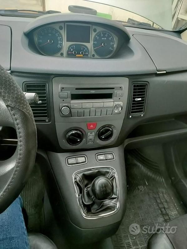 Usata Lancia Musa 90 CV (66 kW) 2010 Monovolume