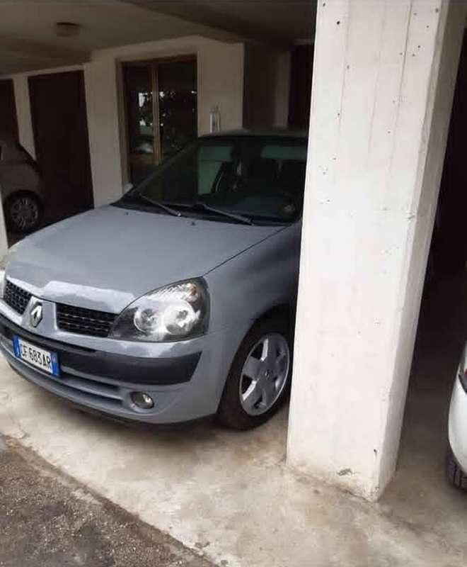 Usata Renault Clio II Dynamique 82 CV (60 kW) 2004 Berlina