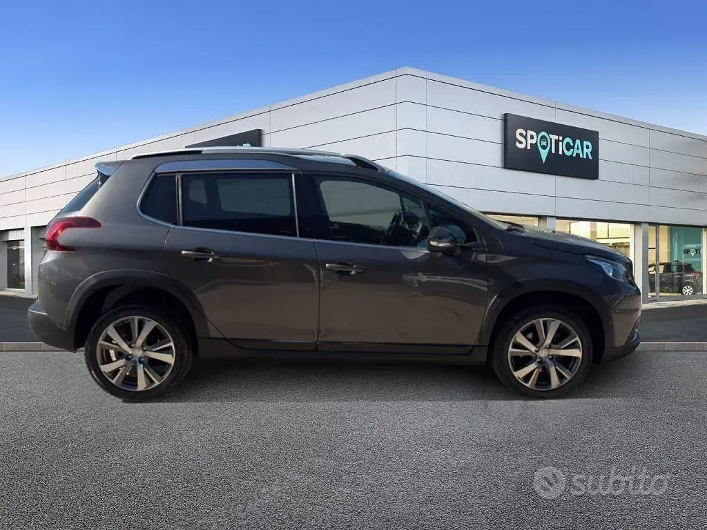 Usata Peugeot 2008 S 131 CV (96 kW) 2019 Grigio SUV