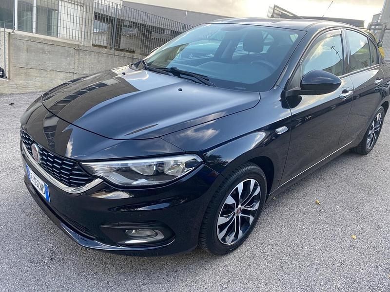 Usata Fiat Tipo Opening Edition 95 CV (69 kW) 2016 Nero Berlina