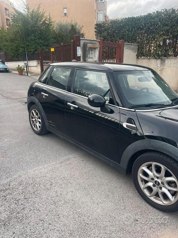 Usata Mini Cooper D 2015 Utilitaria