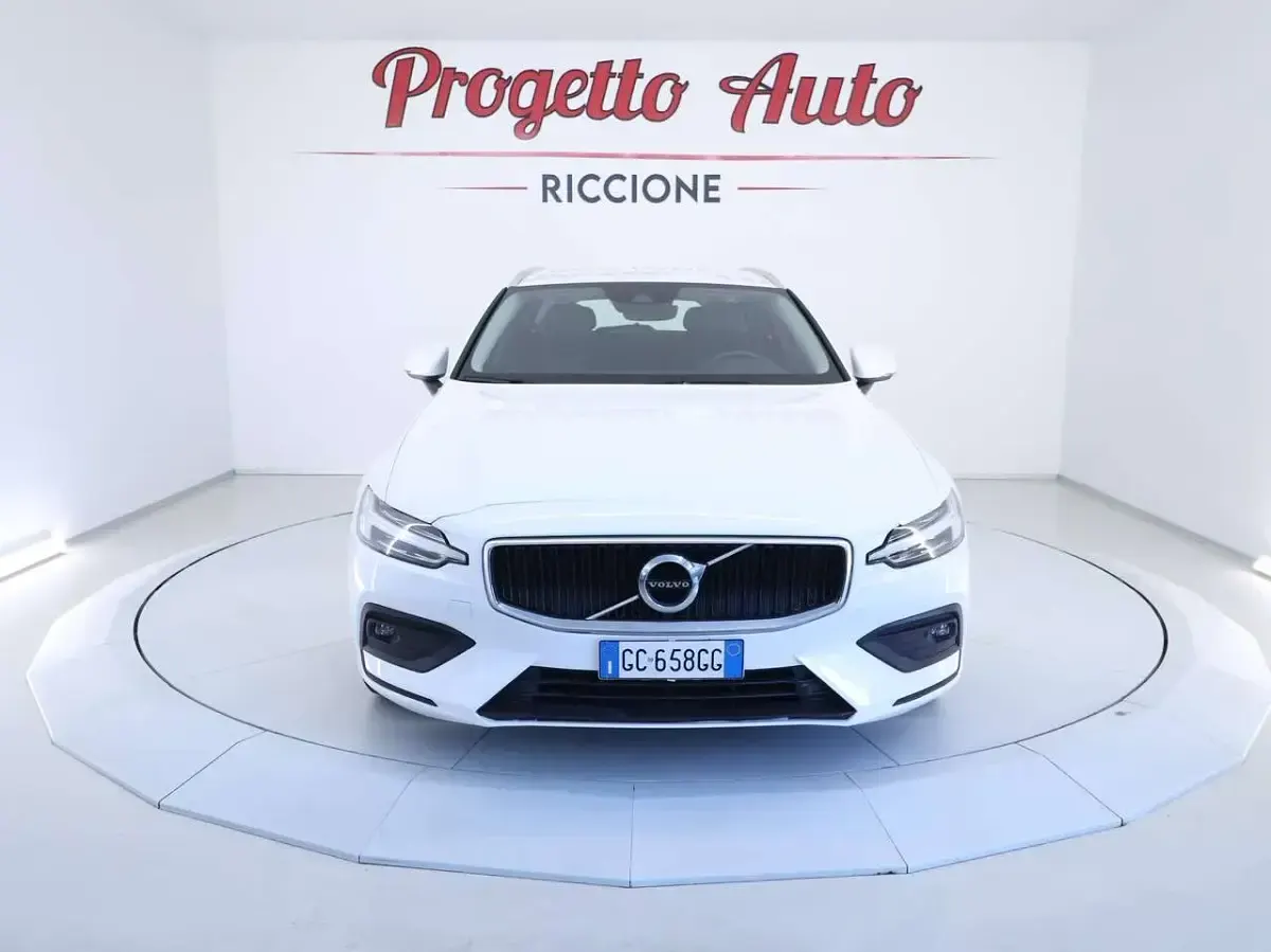 Usata Volvo V60 Business Edition 150 CV (110 kW) 2020 Bianco ghiaccio Station wagon