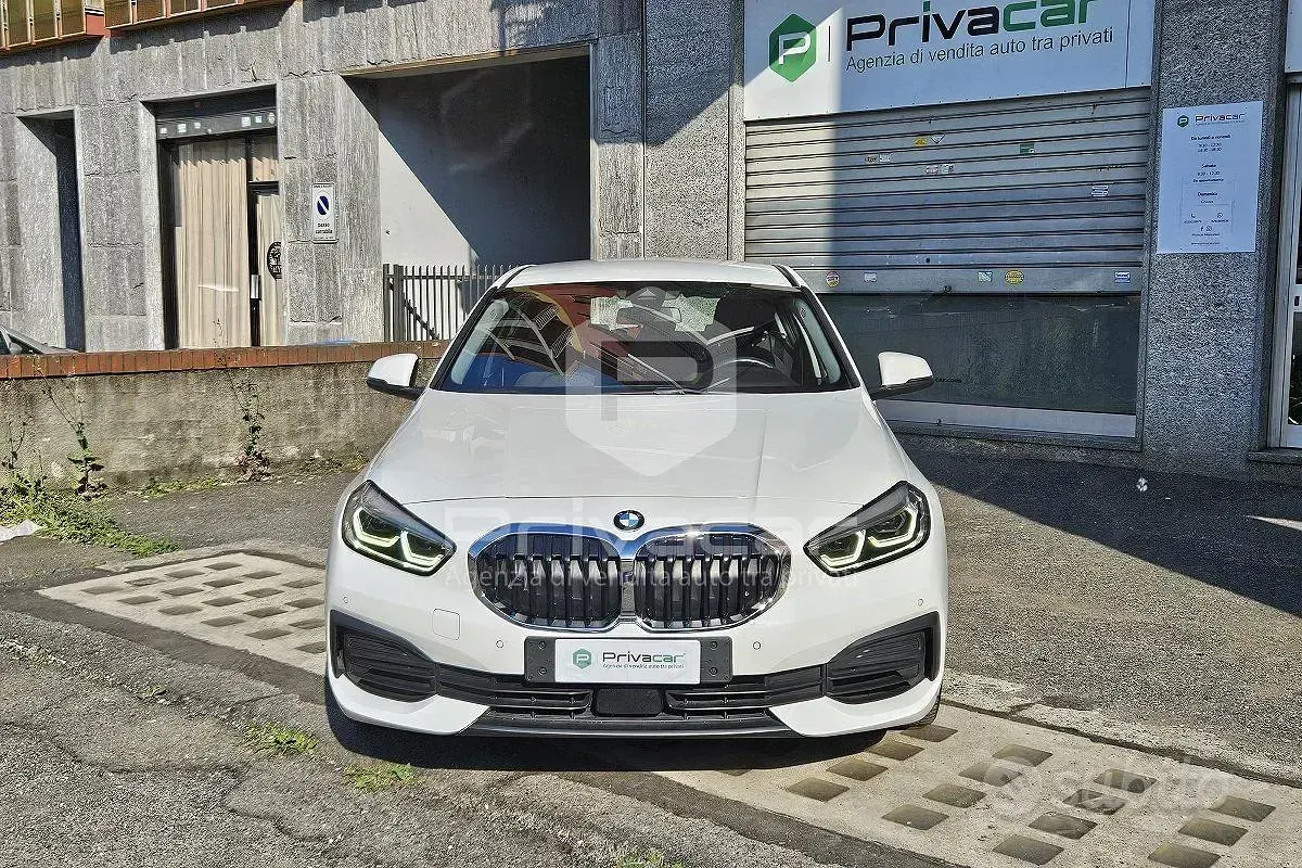Usata BMW 118 Advantage 140 CV (102 kW) 2020 Bianco Utilitaria