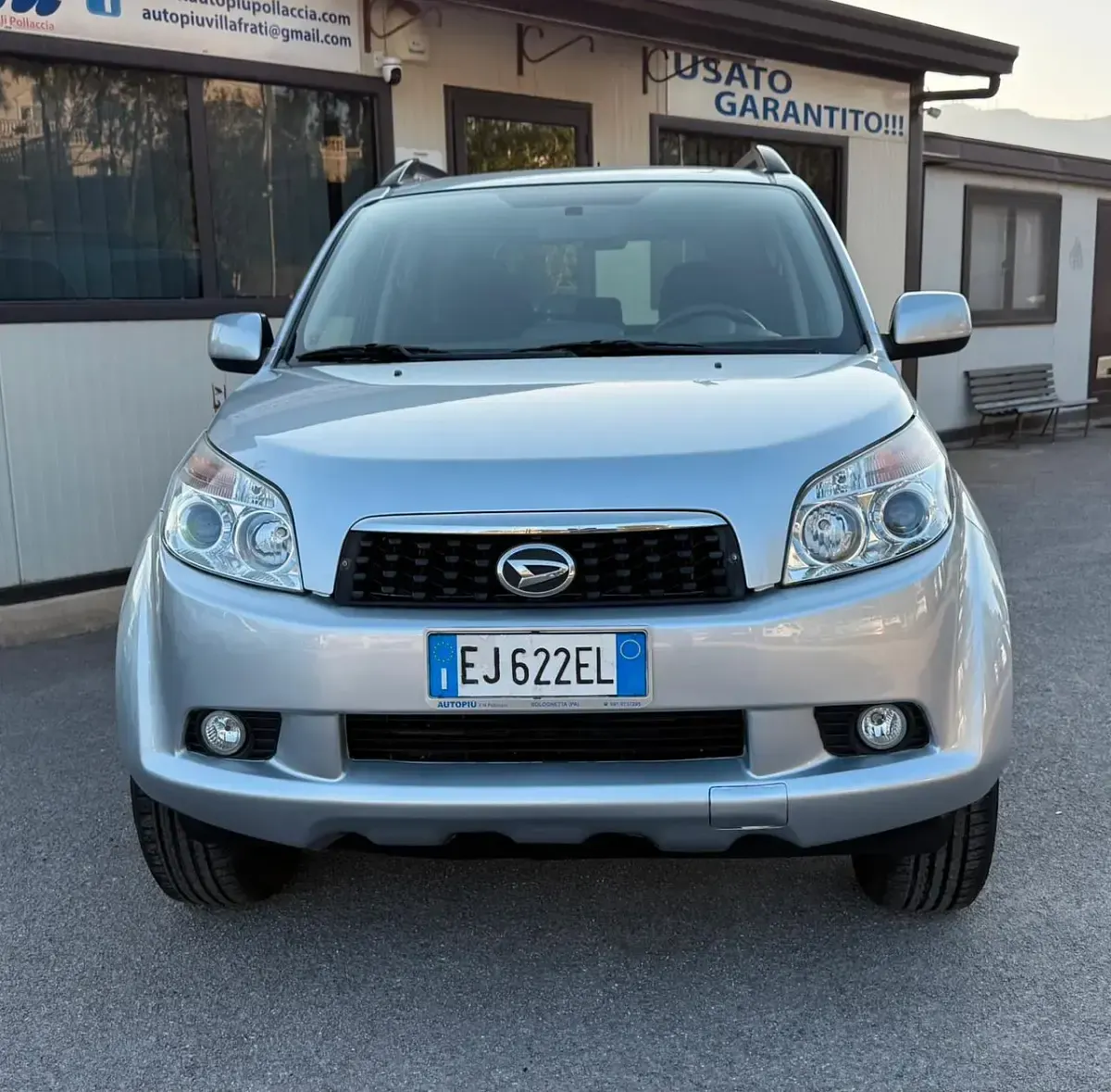 Usata Daihatsu Terios 101 CV (74 kW) 2011 Grigio SUV