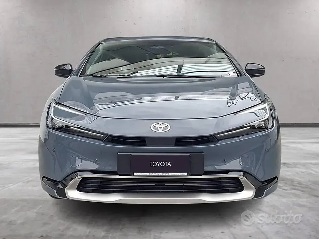 Usata Toyota Prius Lounge 223 CV (164 kW) 2025 Grey met Utilitaria