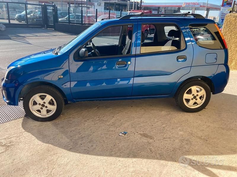 Usata Subaru Justy 94 CV (69 kW) 2006 Blu Utilitaria
