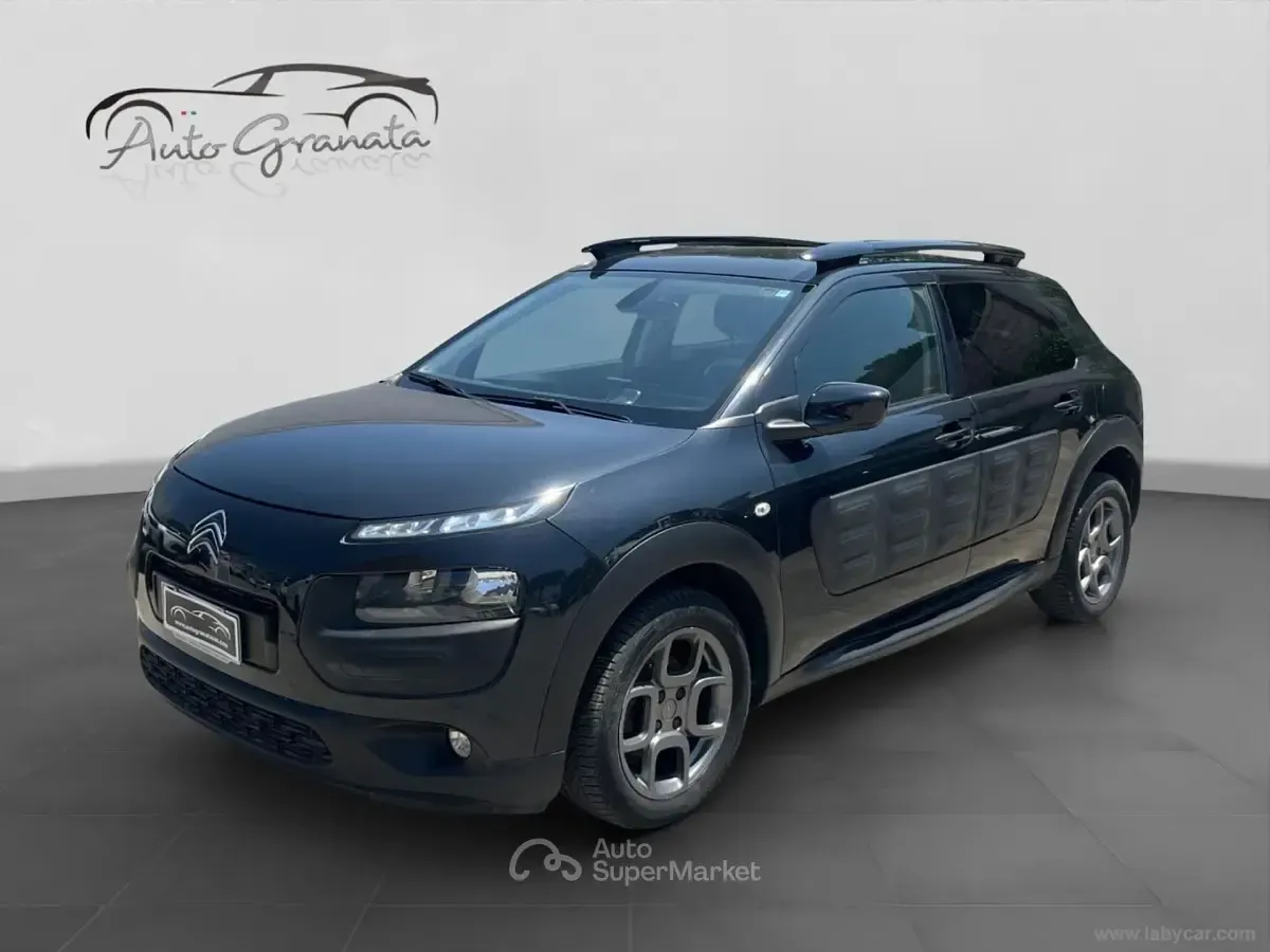 Usado Citroën C4 Shine 114 HP (83 kW) 2015 Preto SUV