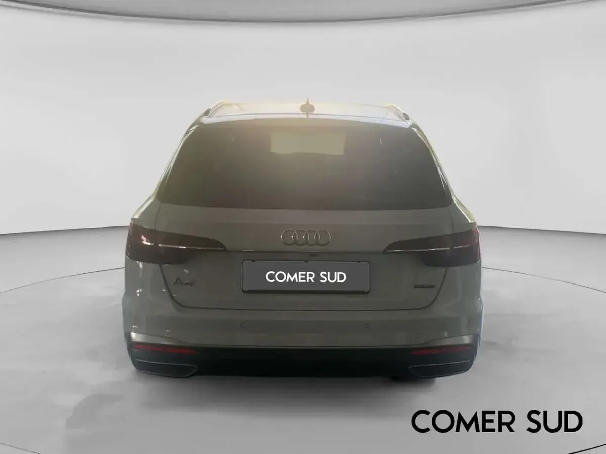 Usata Audi A4 S-Line 204 CV (150 kW) 2024 Bianco ghiacciaio metallizzato Station wagon