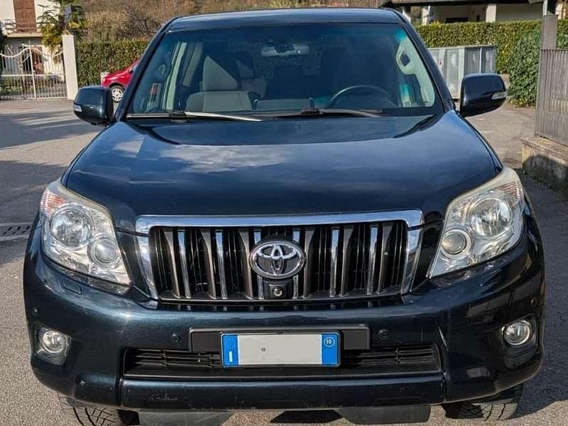 Usata Toyota Land Cruiser Executive 173 CV (127 kW) 2010 Blu/azzurro SUV