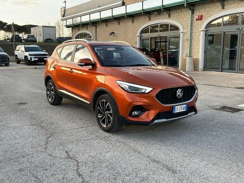 Usata MG ZS Luxury 111 CV (81 kW) 2024 Arancione SUV