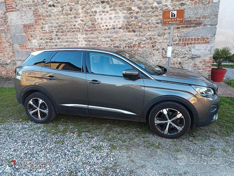 Usata Peugeot 3008 131 CV (96 kW) 2019 Verde Berlina