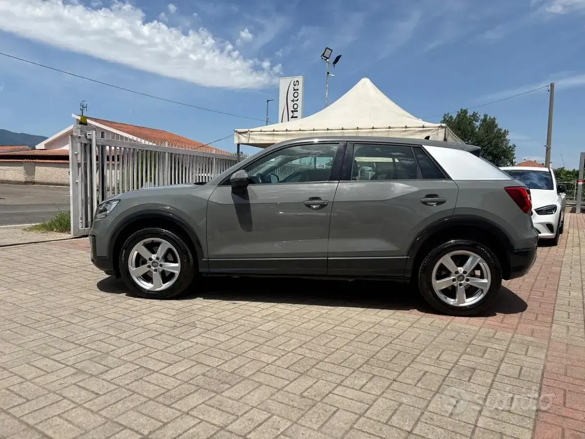 Usata Audi Q2 Admired 116 CV (85 kW) 2020 Grigio SUV